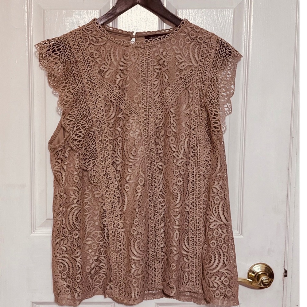 Cable & Gauge‎ Womens XL Taupe Lace Crochet Sleeveless Blouse Flutter Sleeve Top